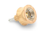 Vapman's ingenious operating principle makes it a reference product in its class. The sophisticated pan shape allows an even heat distribution while the built-in air nozzles provide hot fresh air supply and avoid gas inhalation. This results in an unsurpassed vaporization experience.