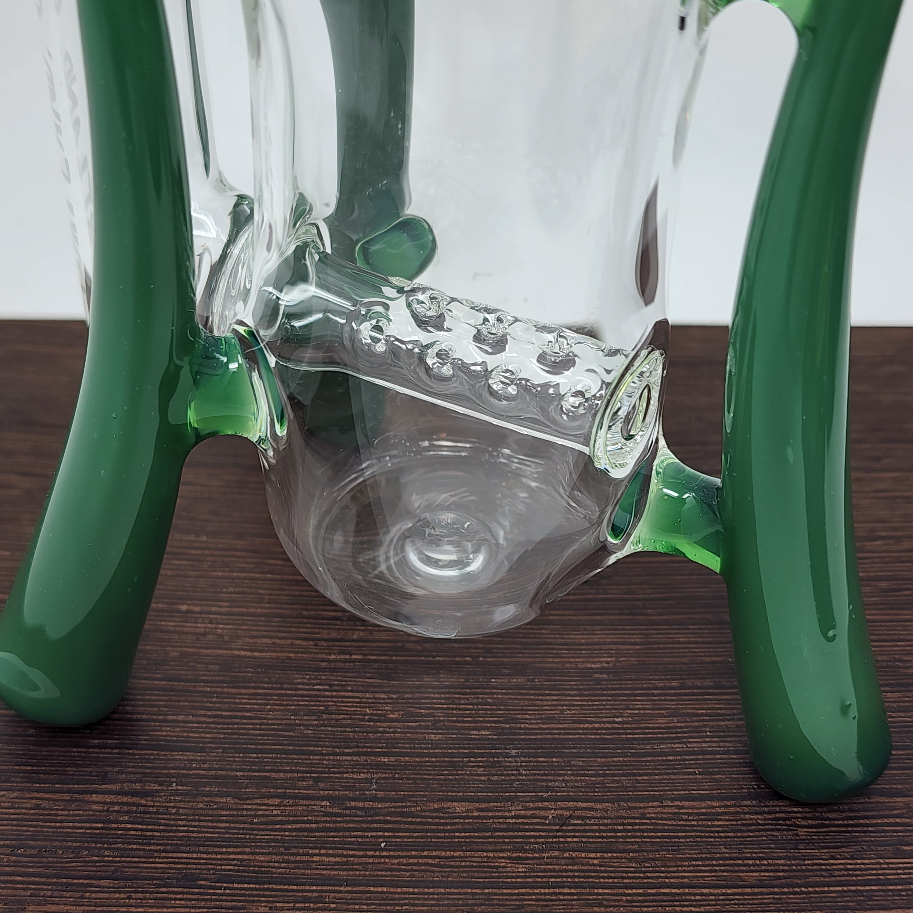 This inline Rig by Goo Roo Glass is set up with triple horns. 14 mm female joint. Made in the USA!!!



** This product is individually handmade by the same or different glass blower and there may be a variation in size of product. There could also be a variation in the logo size, placement, and color…
