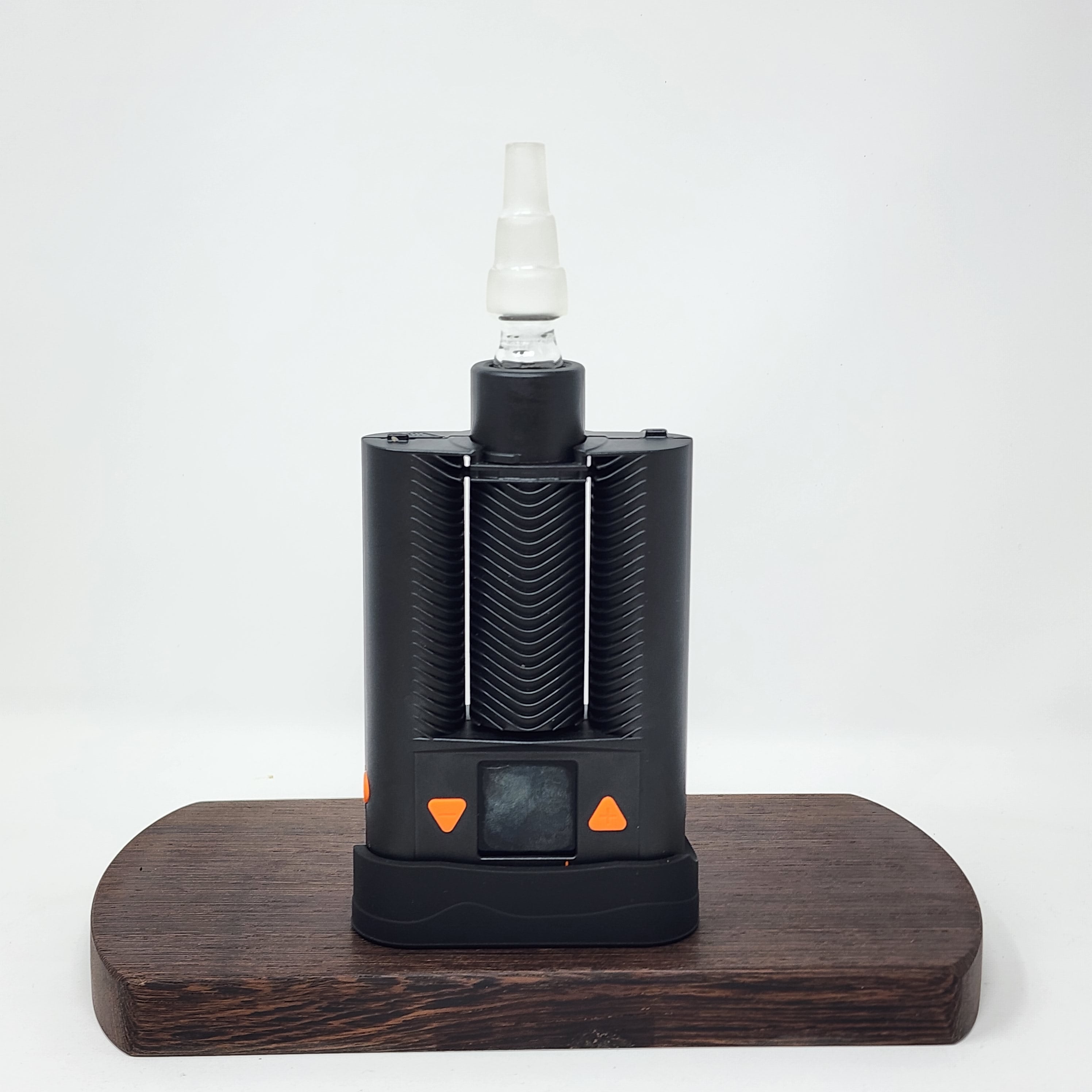 Replaces the cooling unit in favor of a glass waterpipe attachment that will fit your 10, 14 or 19mm Female waterpipe.

Mighty not included. Unfortunately this WILL NOT work for the Venty.