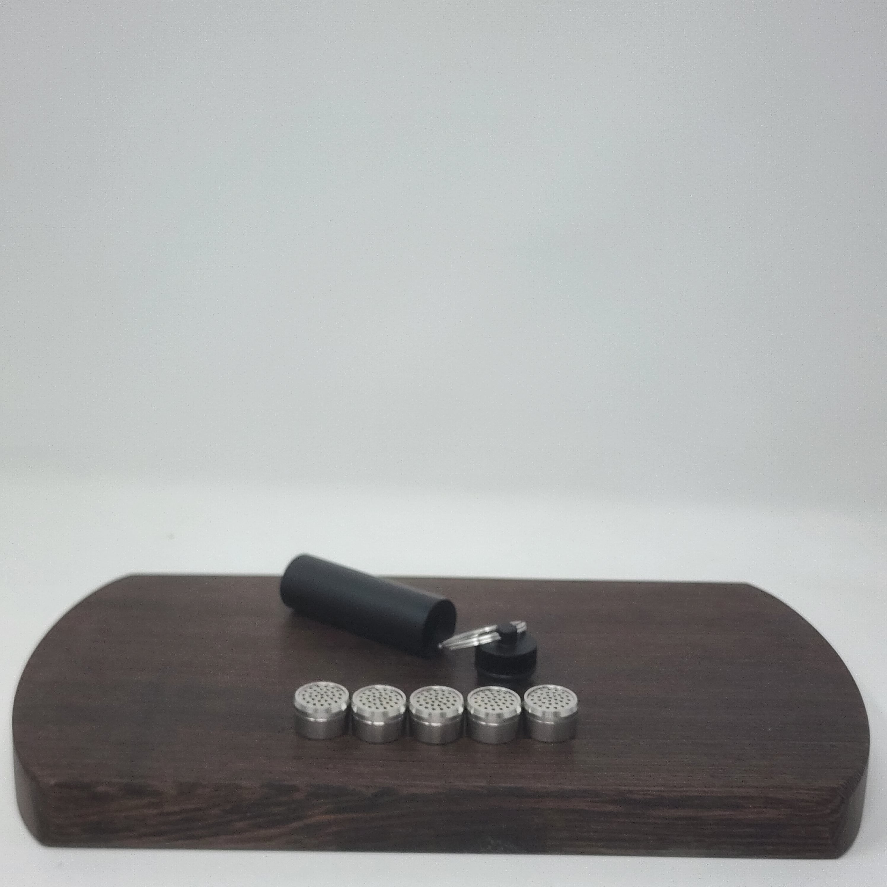 Choose from Titanium or 304 stainless steel. The pods can be filled and swapped quickly. Five per package, includes capsule caddy with smell proof seal and key ring. Great substitute for the aluminum dosing capsules that are more common for the Crafty/Mighty/Venty/Volcano.
