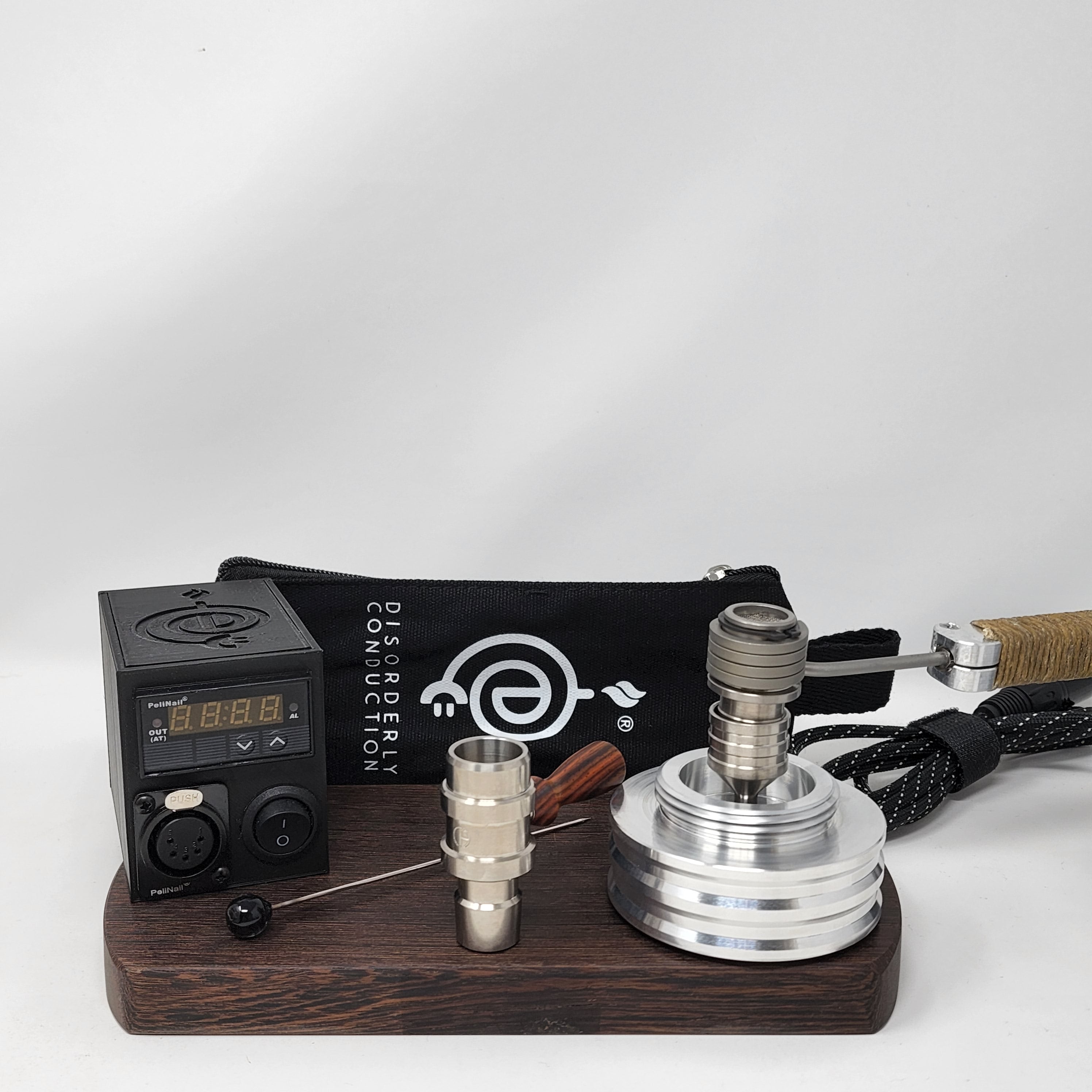 The B-Zero is the latest iteration of the "B" series of heads. This time, it is a single piece "ball" device inspired by the different DIY devices appearing in the community, namely the DIY device put together by "secreagent" which involved the CH 18mm posts and a 16mm coil.

CH removed the machined screen (extra mass) and replaced with a second 5/8 double weave screen located directly below the coil. They also increased the mass to fit one of our 20mm Flowerpot coils.