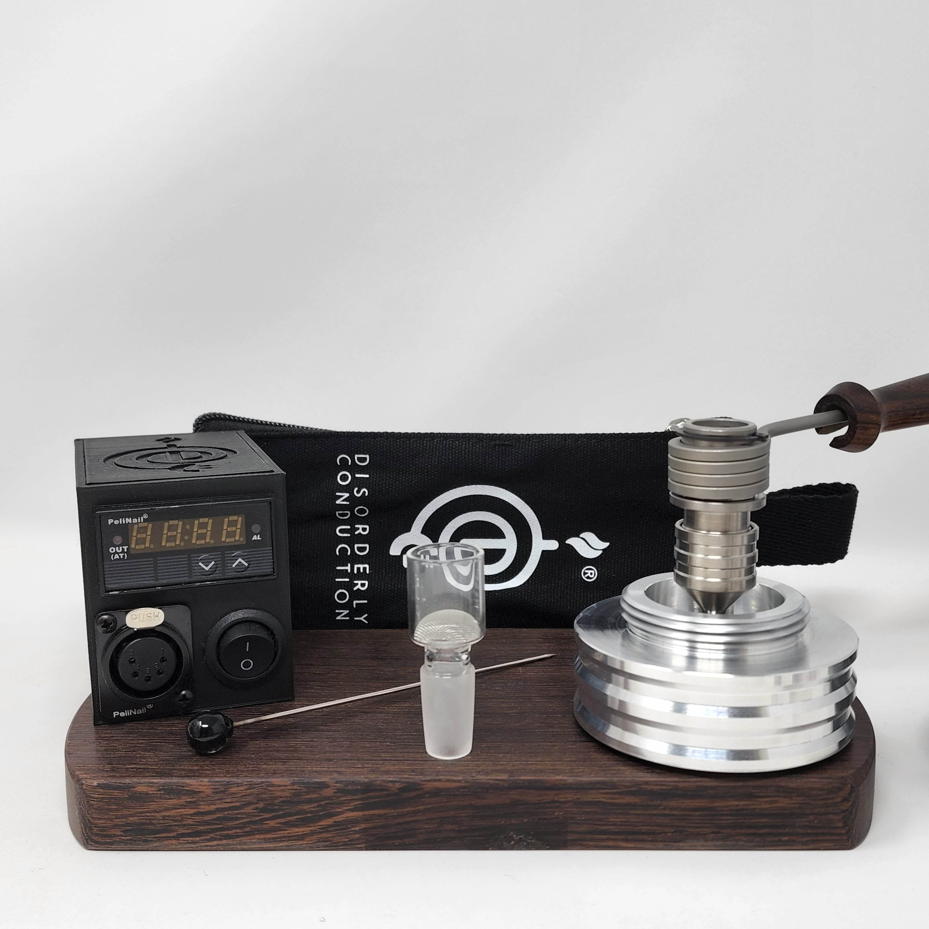 The B-Zero is the latest iteration of the "B" series of heads. This time, it is a single piece "ball" device inspired by the different DIY devices appearing in the community, namely the DIY device put together by "secreagent" which involved the CH 18mm posts and a 16mm coil.

CH removed the machined screen (extra mass) and replaced with a second 5/8 double weave screen located directly below the coil. They also increased the mass to fit one of our 20mm Flowerpot coils.