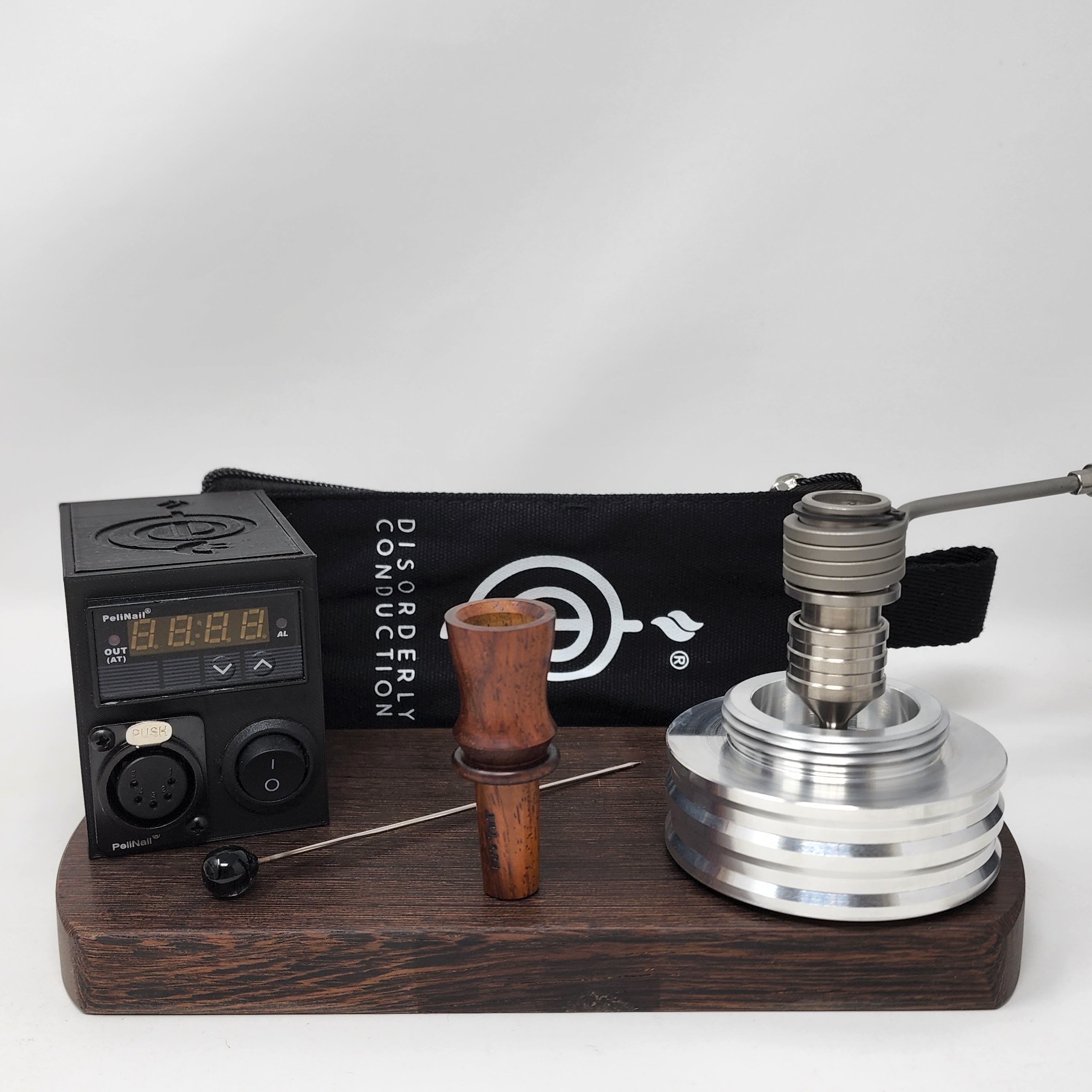 The B-Zero is the latest iteration of the "B" series of heads. This time, it is a single piece "ball" device inspired by the different DIY devices appearing in the community, namely the DIY device put together by "secreagent" which involved the CH 18mm posts and a 16mm coil.

CH removed the machined screen (extra mass) and replaced with a second 5/8 double weave screen located directly below the coil. They also increased the mass to fit one of our 20mm Flowerpot coils.