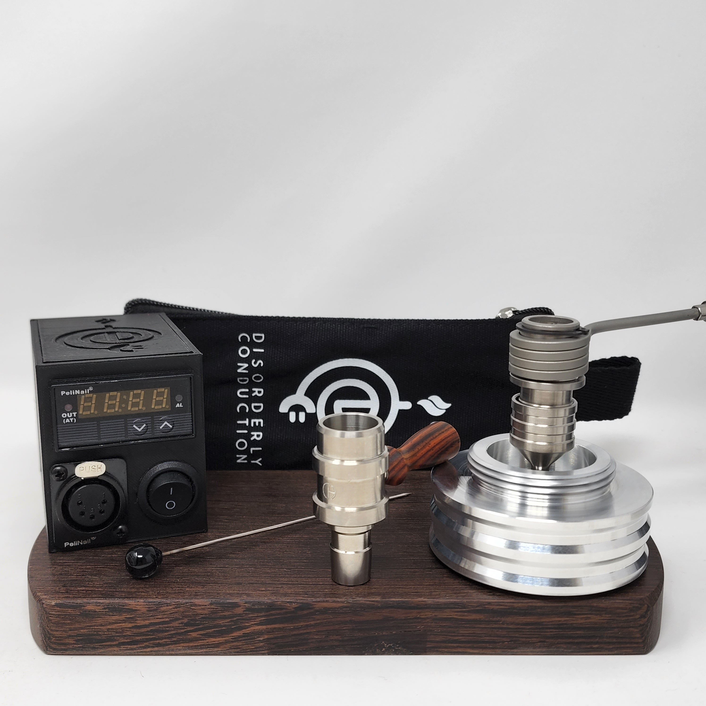 The B-Zero is the latest iteration of the "B" series of heads. This time, it is a single piece "ball" device inspired by the different DIY devices appearing in the community, namely the DIY device put together by "secreagent" which involved the CH 18mm posts and a 16mm coil.

CH removed the machined screen (extra mass) and replaced with a second 5/8 double weave screen located directly below the coil. They also increased the mass to fit one of our 20mm Flowerpot coils.