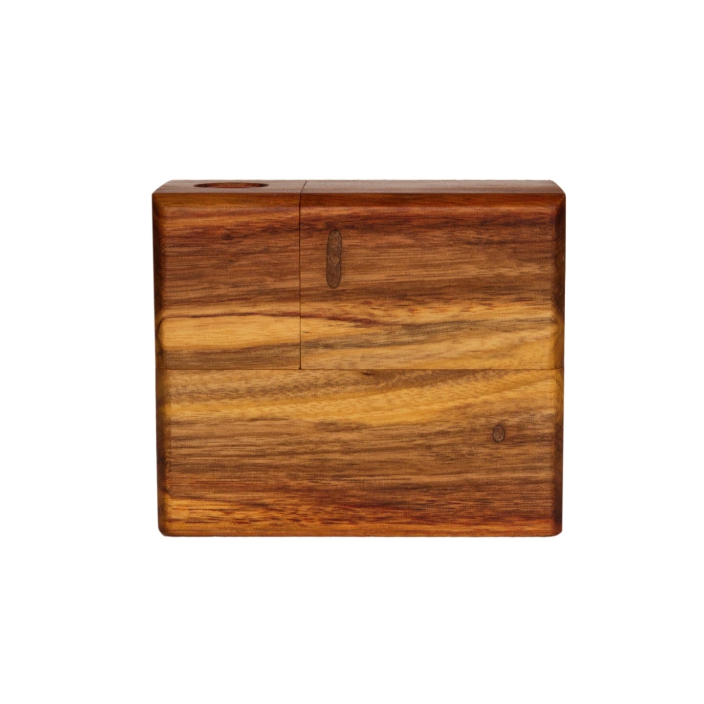 The Sticky Brick Maxx is available in a variety of wood choices. Ships with a torch, 18mm female, 18mm male, and 14mm male whip connectors along with 16” of silicone whip tubing, 18mm female dry mouthpiece, 6-pack of screens, carb corks, an extra jar cork, and led tweezers. Now ships with two Restrictor Discs.