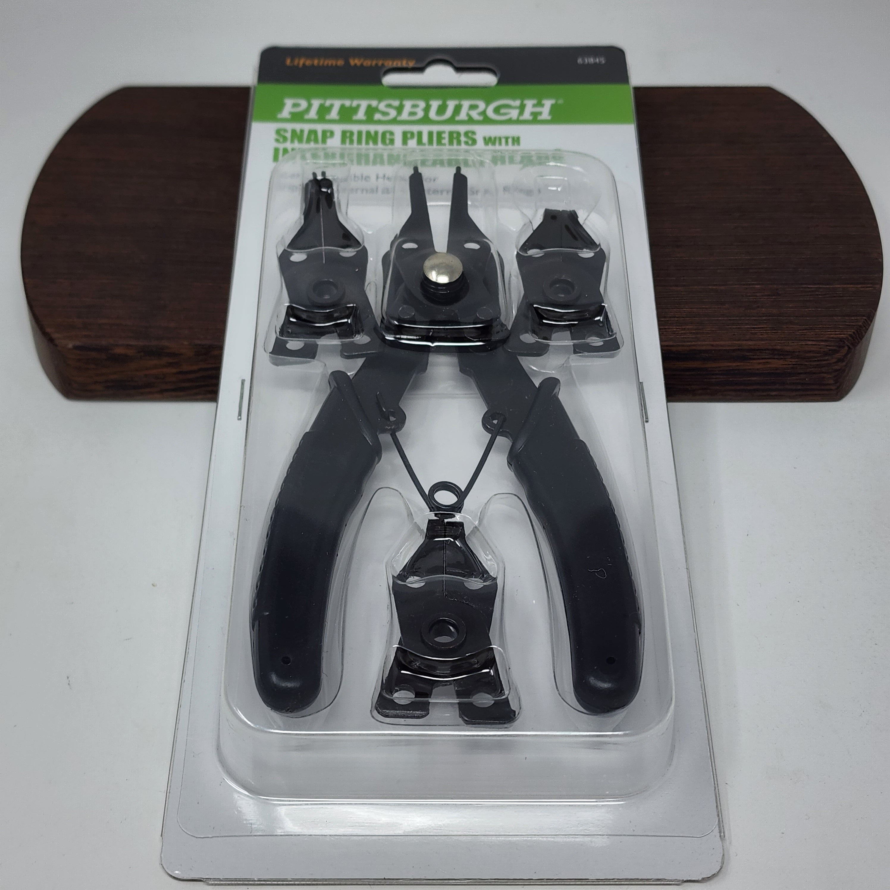 These snap ring pliers are what you will need to assemble/disassemble your B0 (B Zero) if you opt to do it yourself. They can also be used for the Venus and Mercury diffusers as they are adjustable. We figured we would pick up a few sets and make them accessible to our customers who may need them. We aren't planning on adding a bunch of tools to the shop! LOL These have interchangeable heads for various setups. 